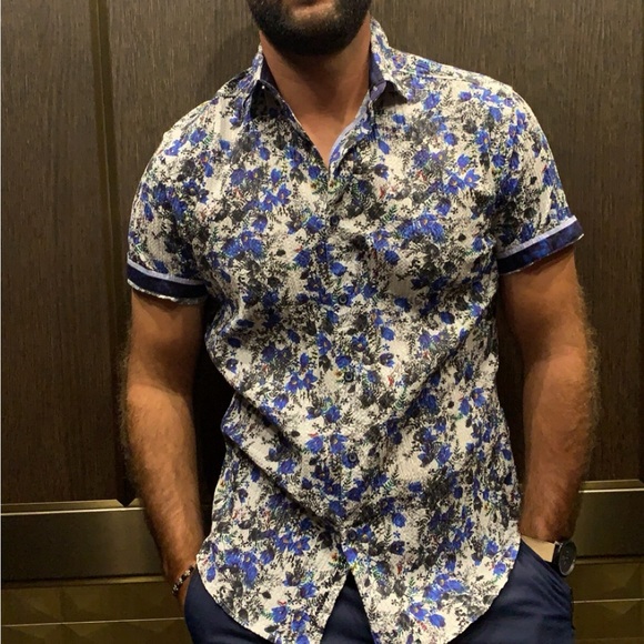 Robert Graham Blue and White Casual Button Down Shirt - Picture 1 of 5